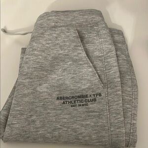 Abercrombie & Fitch YPB NEOKNIT LOGO JOGGERS
